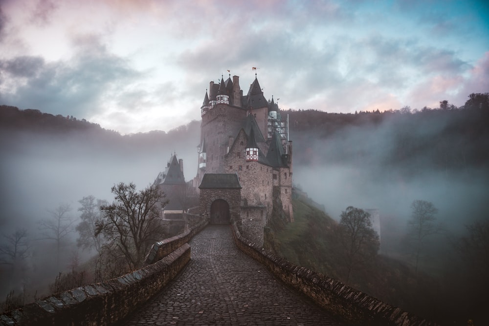 Knolls Castle of Marelle Couture in the Hopscotch Forest. 