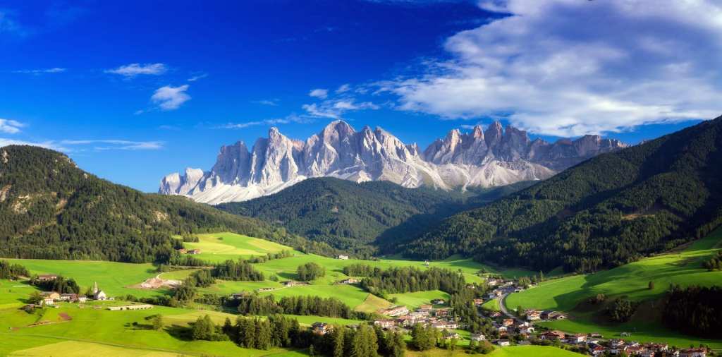 Image of majestic mountains. #mountains #majesticmountains 